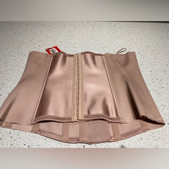 Under Sculpture Corset - XL - Spanx - NWT - Picture 6 of 11